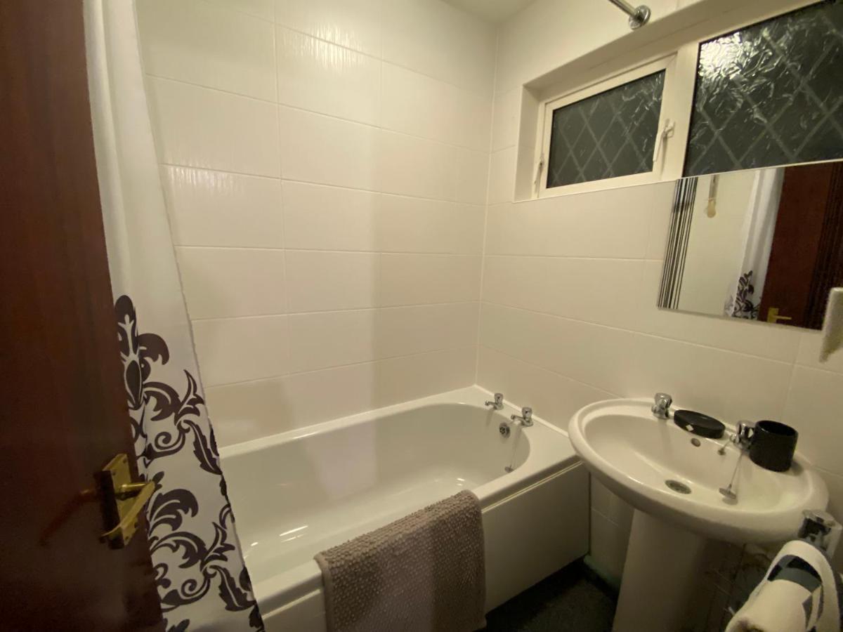 Serene 4Br In Harborne Close To Qe Hospital, Harborne Centre Birmingham Eksteriør billede